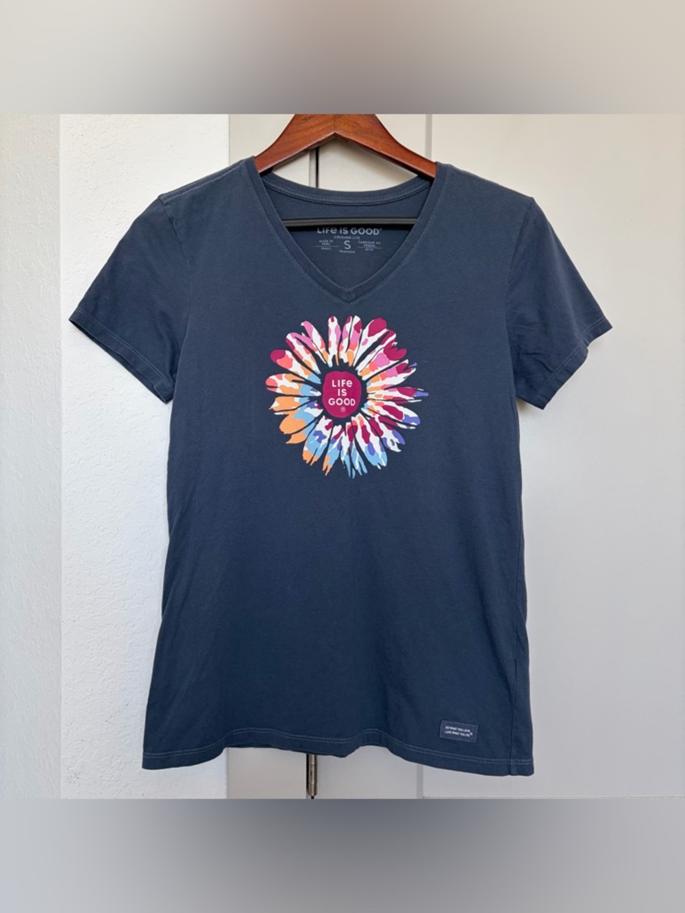 LIFE IS GOOD TIE DYE DAISY TEE BLUE WOMEN’S SMALL - Picture 3 of 7